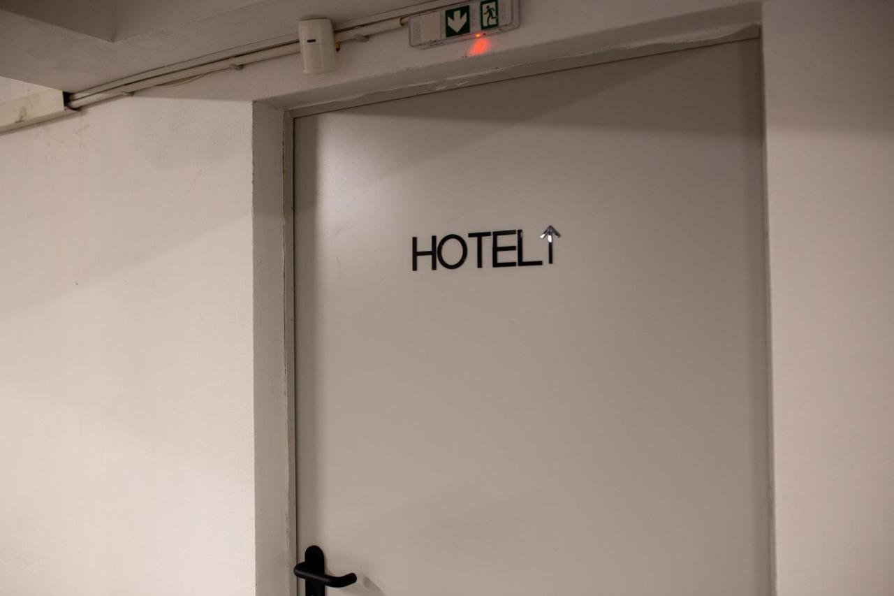 Rubo Hotel Shumen Bagian luar foto