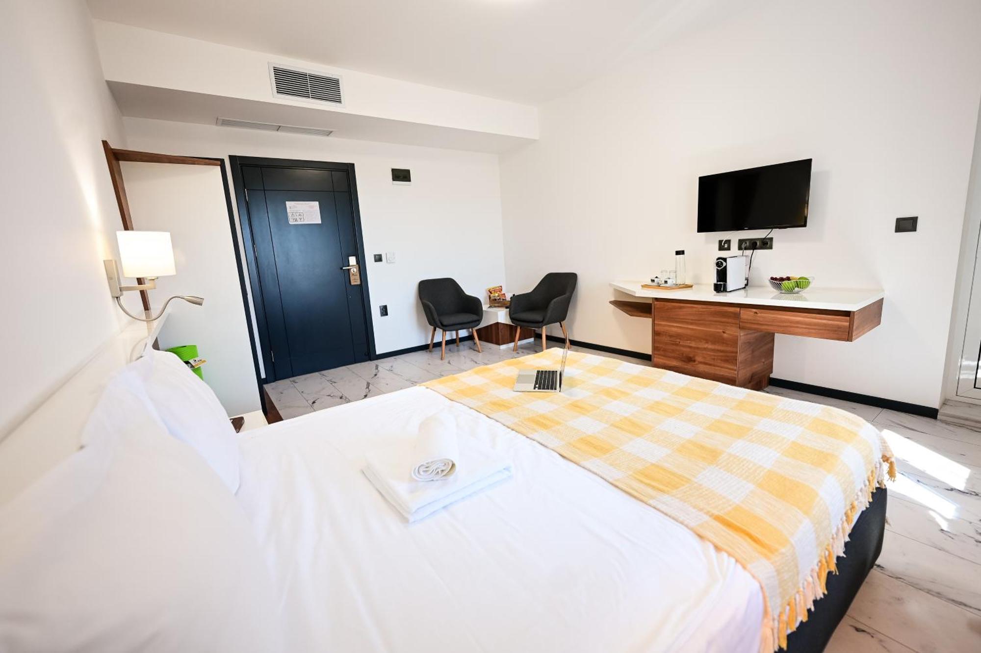 Rubo Hotel Shumen Bagian luar foto
