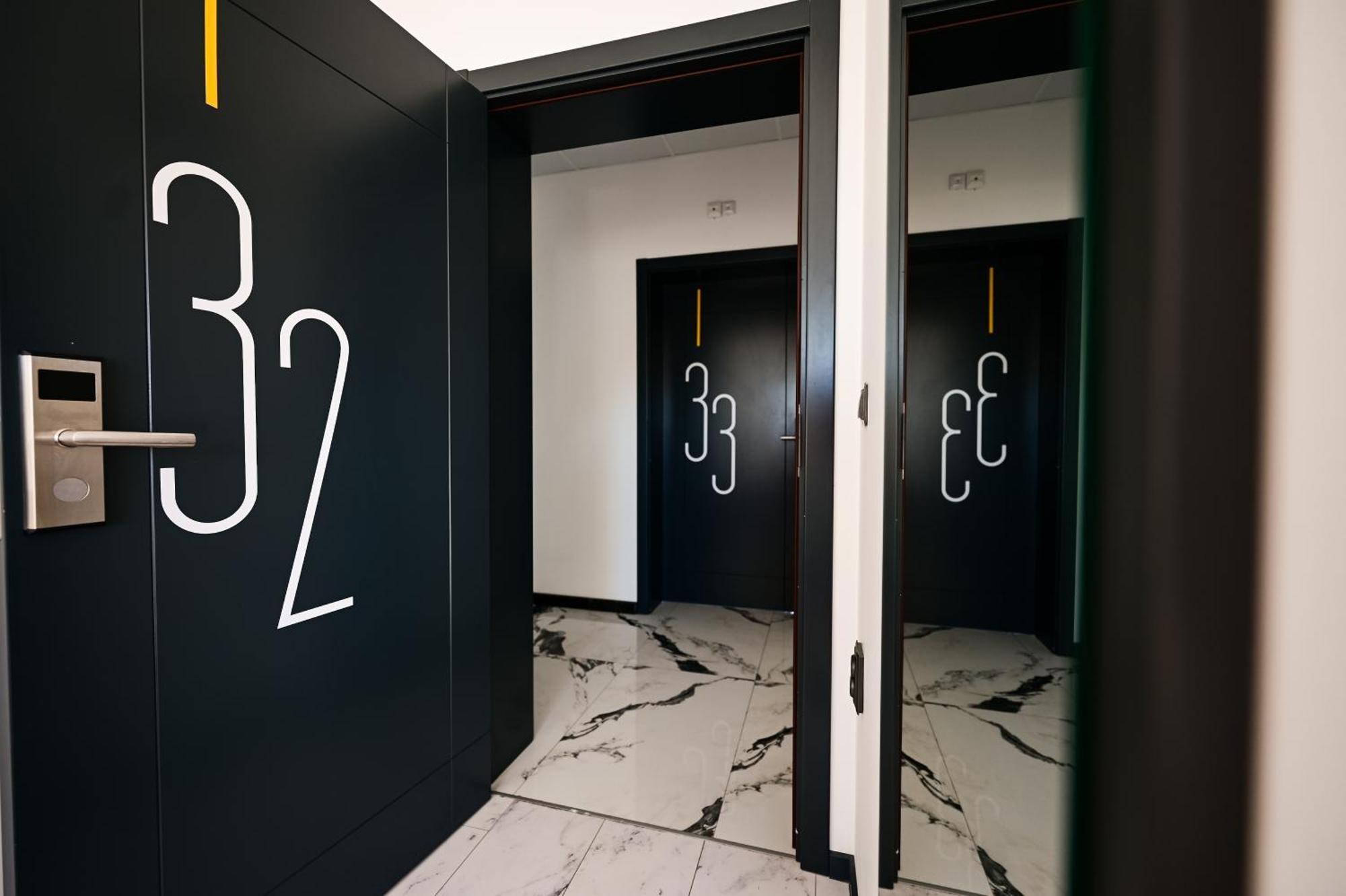 Rubo Hotel Shumen Bagian luar foto
